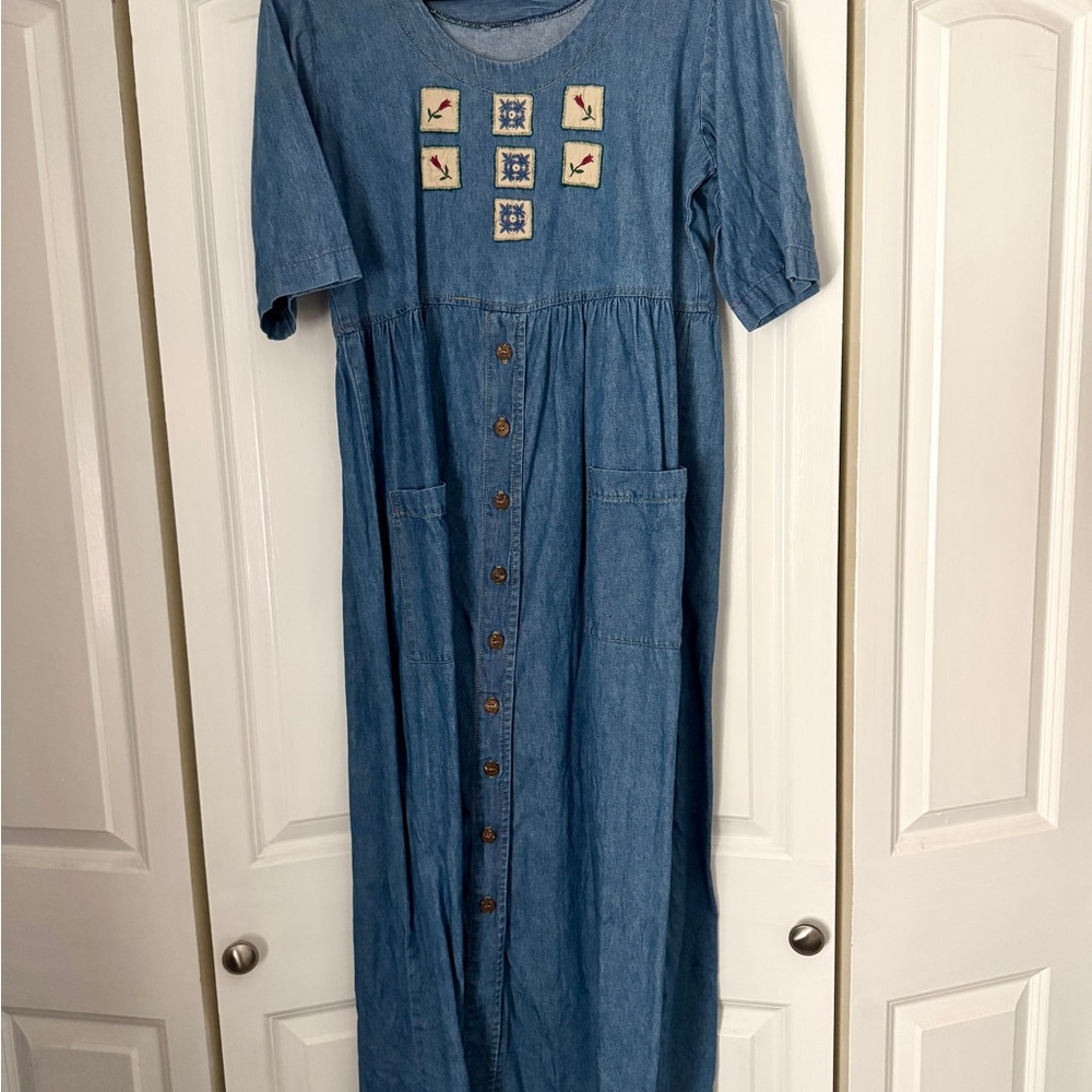 Cottagecore 90s teacher vibes denim dress with embroidered details